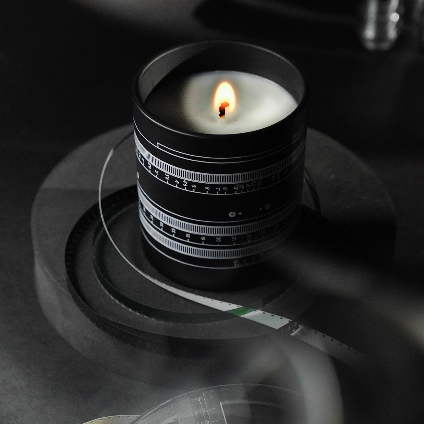 CINEMA LENS CANDLE