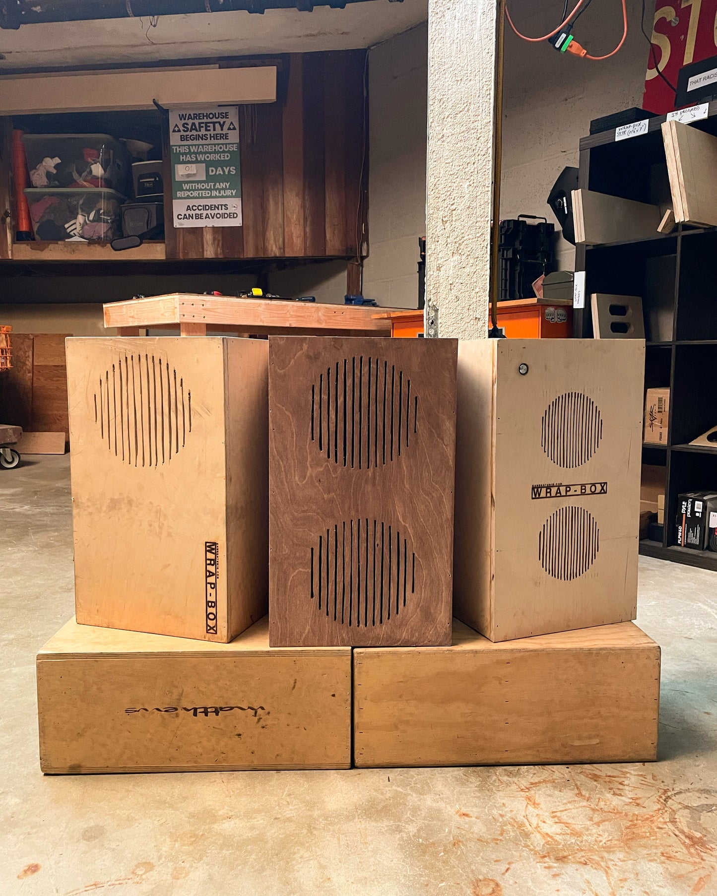 WRAPBOX - Bluetooth Apple Box Audio System