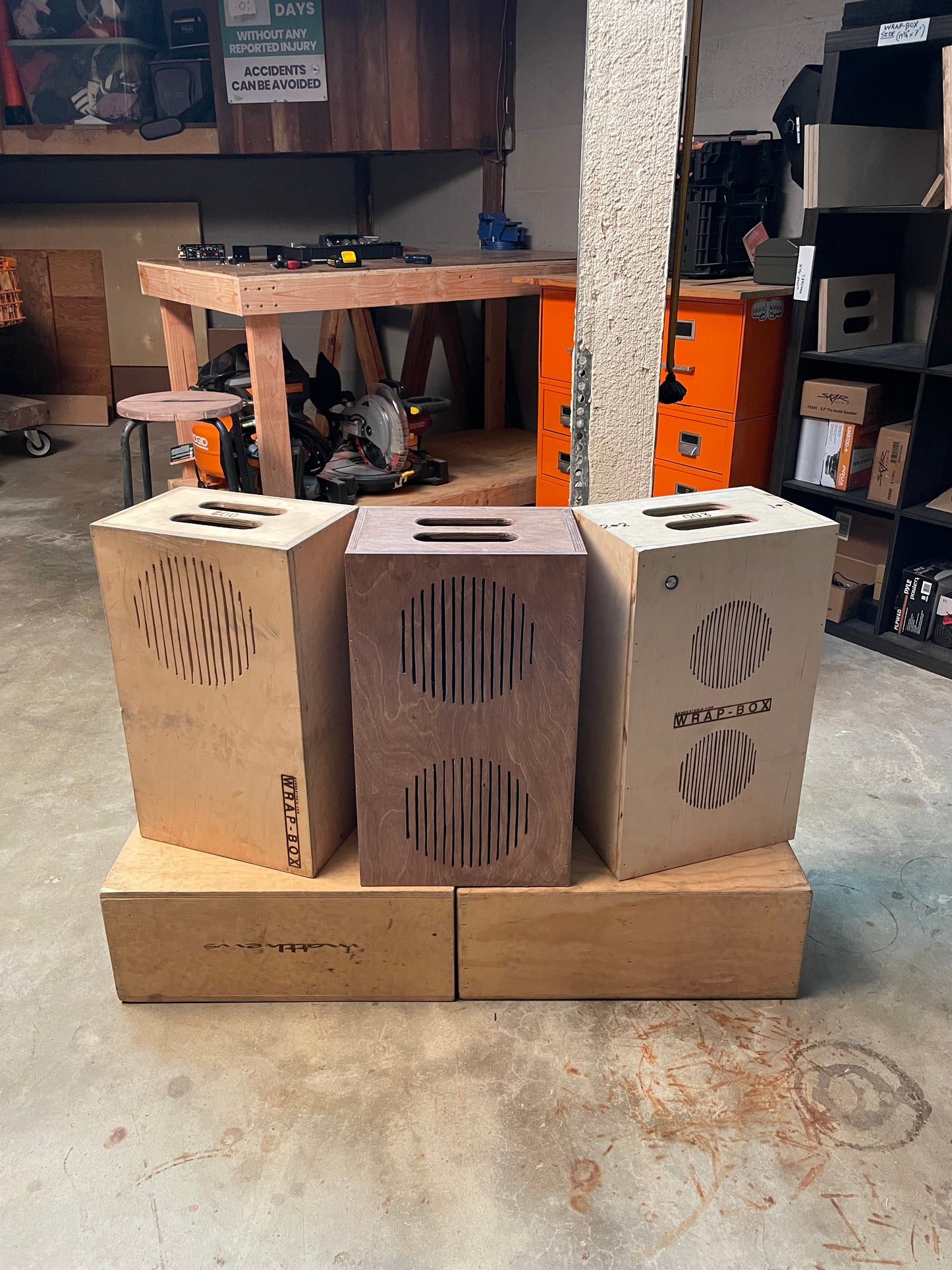 WRAPBOX - Bluetooth Apple Box Audio System