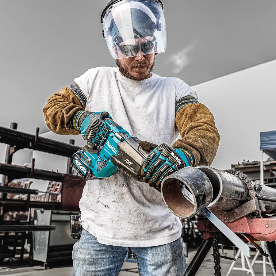 Makita GRJ02M1 40V max XGT® Brushless Cordless AVT® Orbital Recipro Saw Kit (4.0Ah) - Grip Support Store